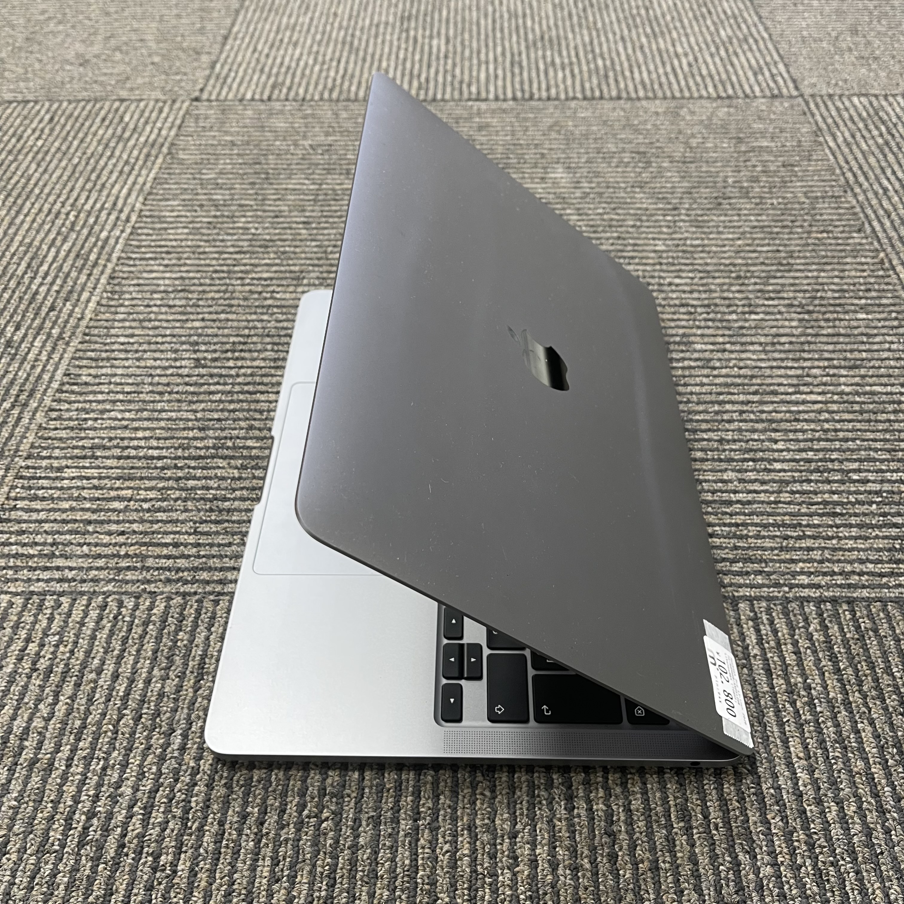 MacBook Pro 13 inch Late 2020 Chip M1 / RAM 8GB / 512GB SSD MacBook Pro 13 inch Late 2020 Chip M1 / RAM 8GB / 512GB SSD