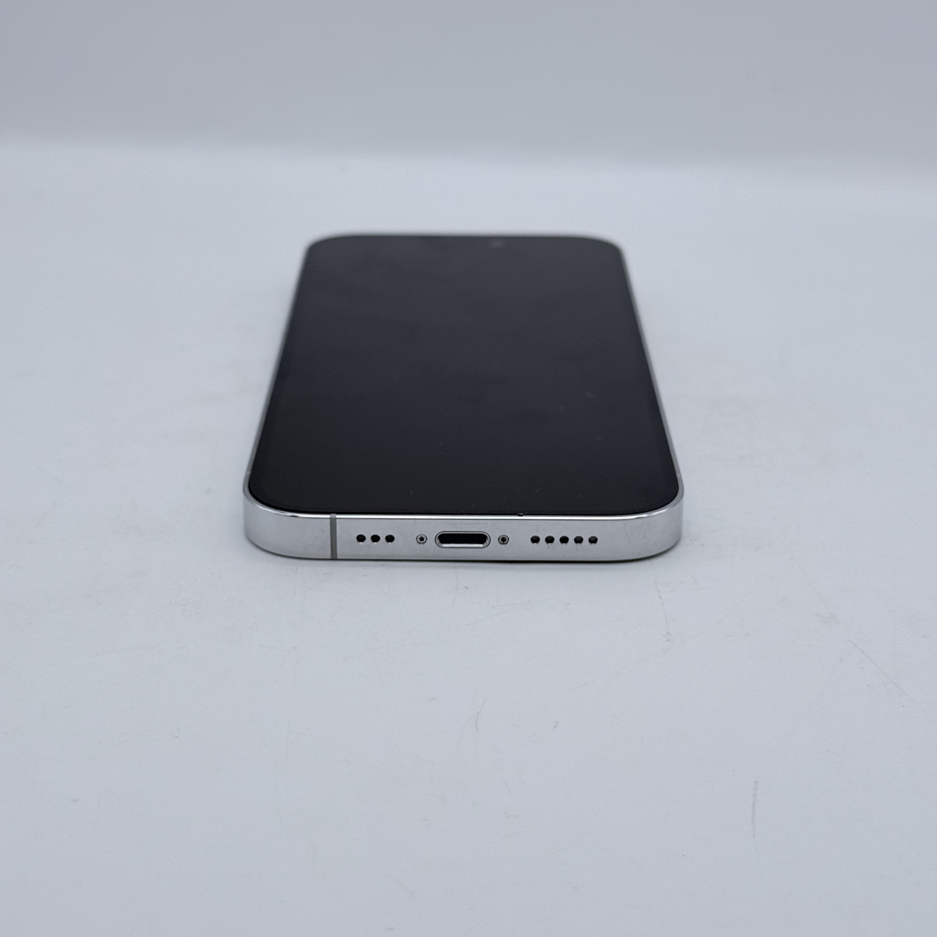 iPhone 14 Pro 256GB Silver SIM FREE iPhone 14 Pro 256GB Silver SIM FREE