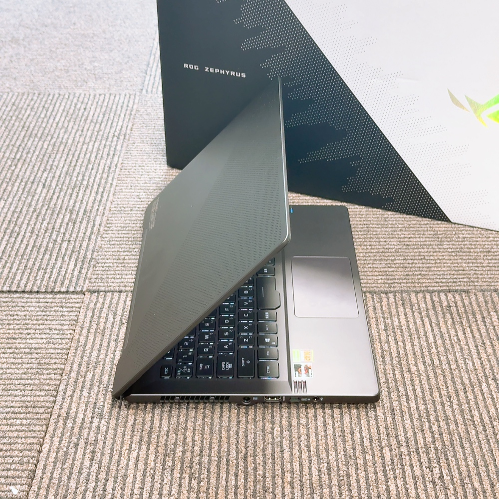 ASUS ROG Zephyrus G14 GA401QM Ryzen 9 5900HS/RAM 32GB/ ROM 1TB SSD/RTX 3060/14inch ASUS ROG Zephyrus G14 GA401QM Ryzen 9 5900HS/RAM 32GB/ ROM 1TB SSD/RTX 3060/14inch